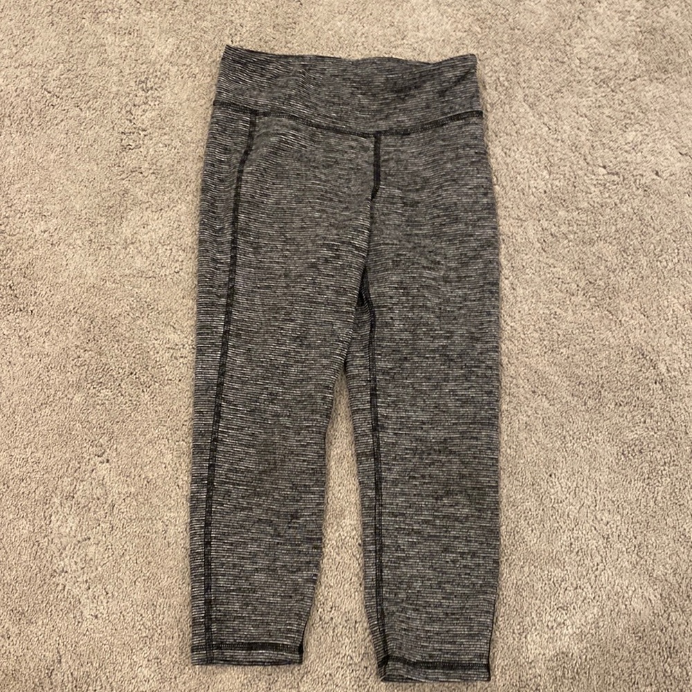black yoga pants
